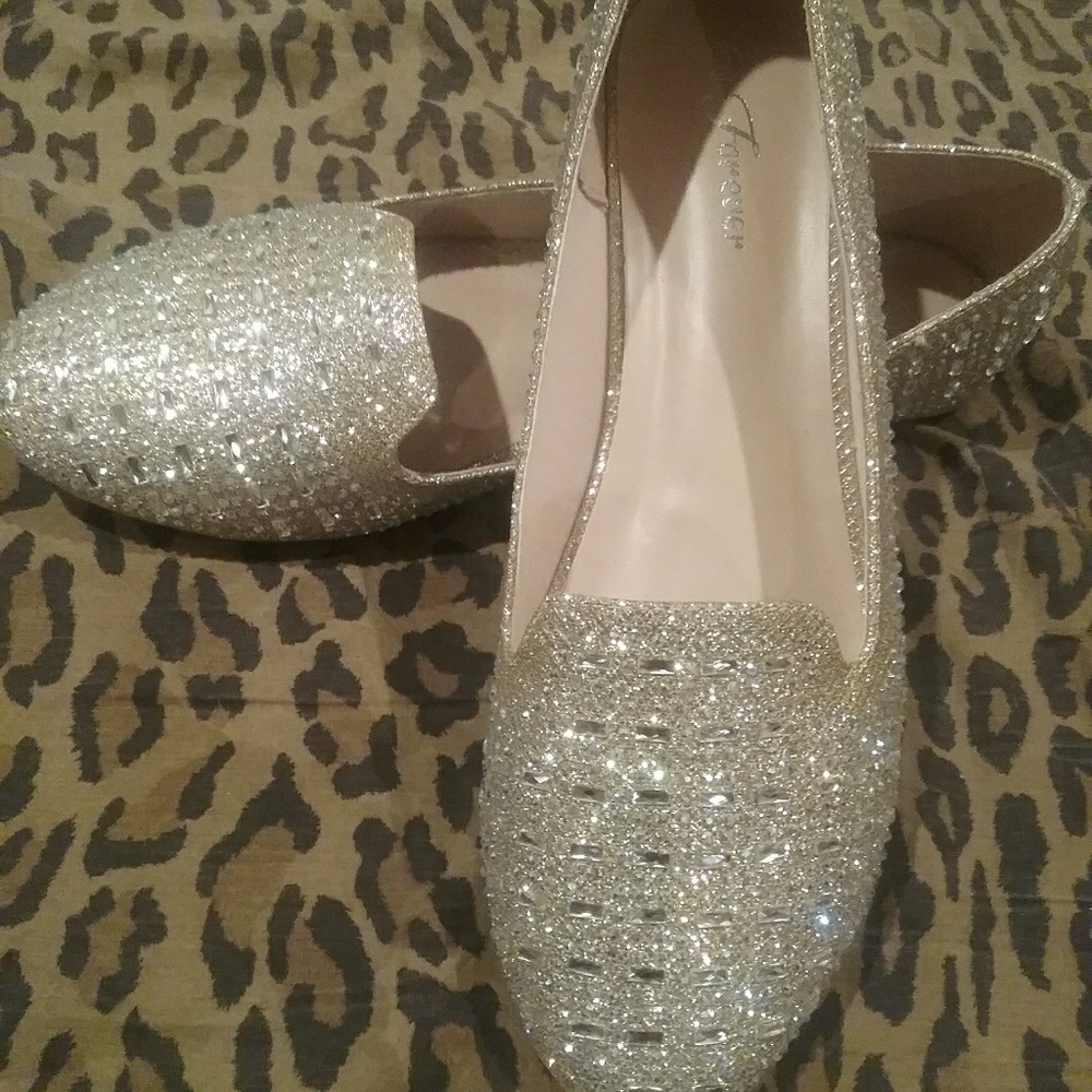 Upscale Fancy Champagne Diamond Flat Lofers Shoes